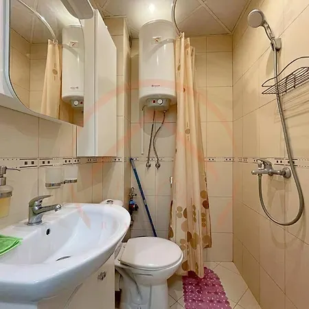 Charming Studio In Center فارنا